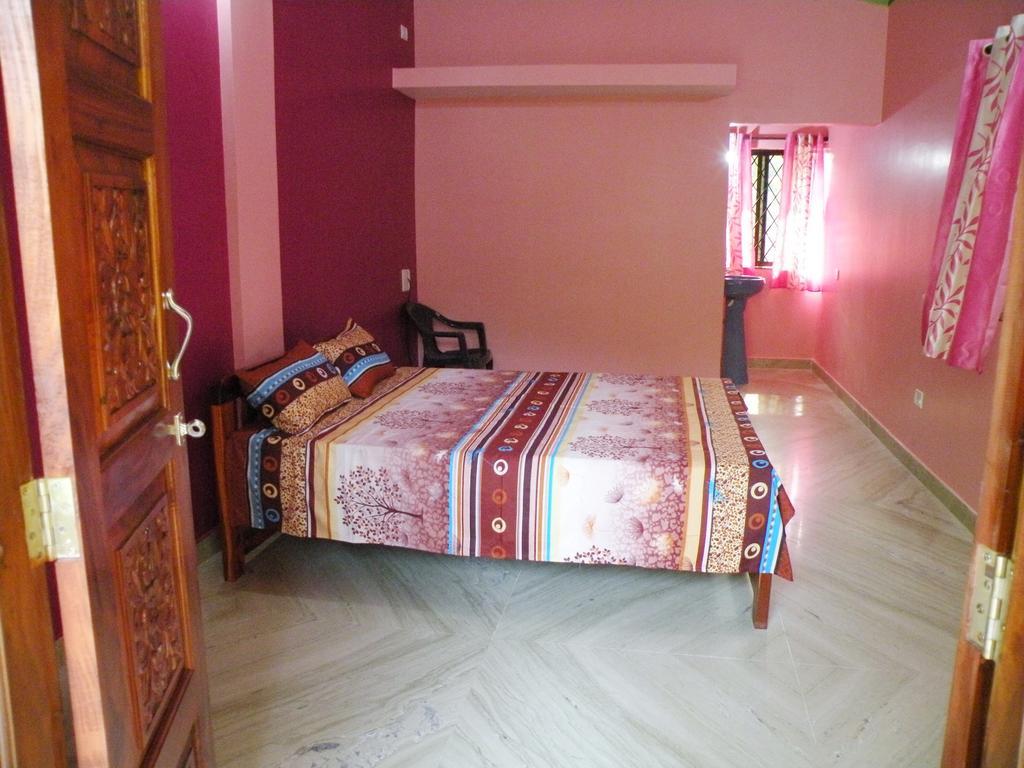 Sai Guru Guest House Anjuna Bilik gambar