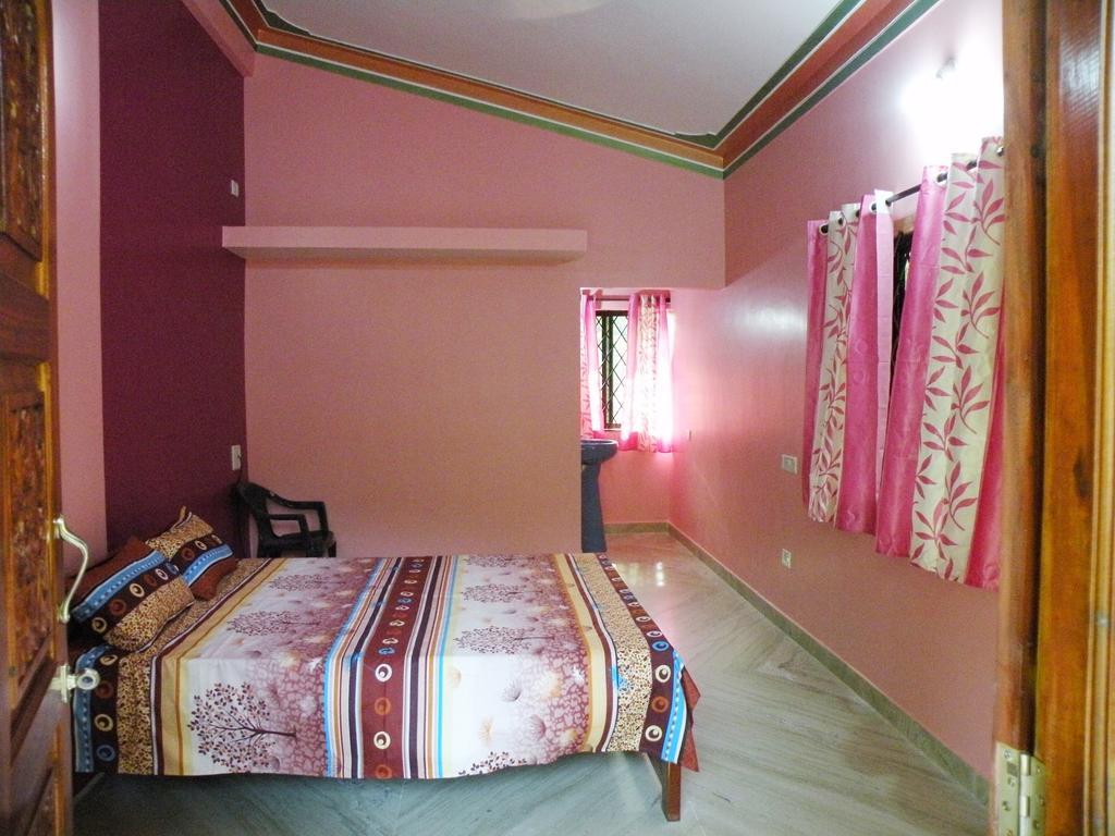 Sai Guru Guest House Anjuna Bilik gambar